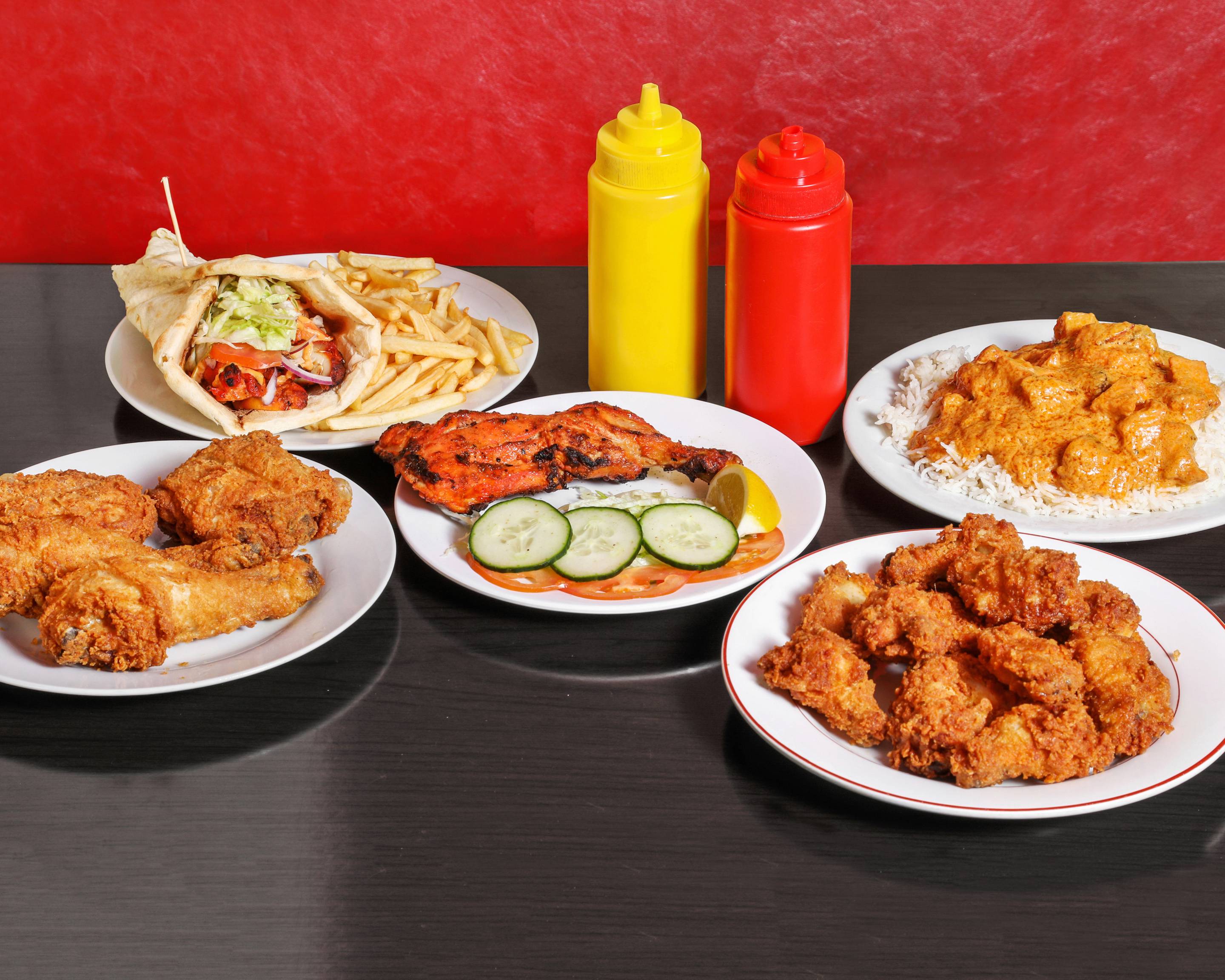Poulet frit, butter chicken et naan chez Good Chicken